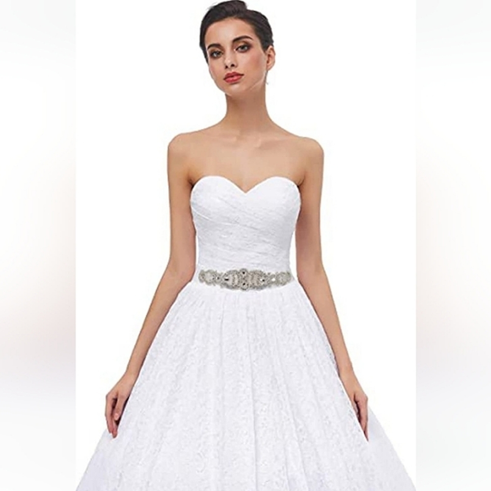 WOMEN'S NWOT White Lace Sweetheart Bodice Wedding Gown M - NO BELT